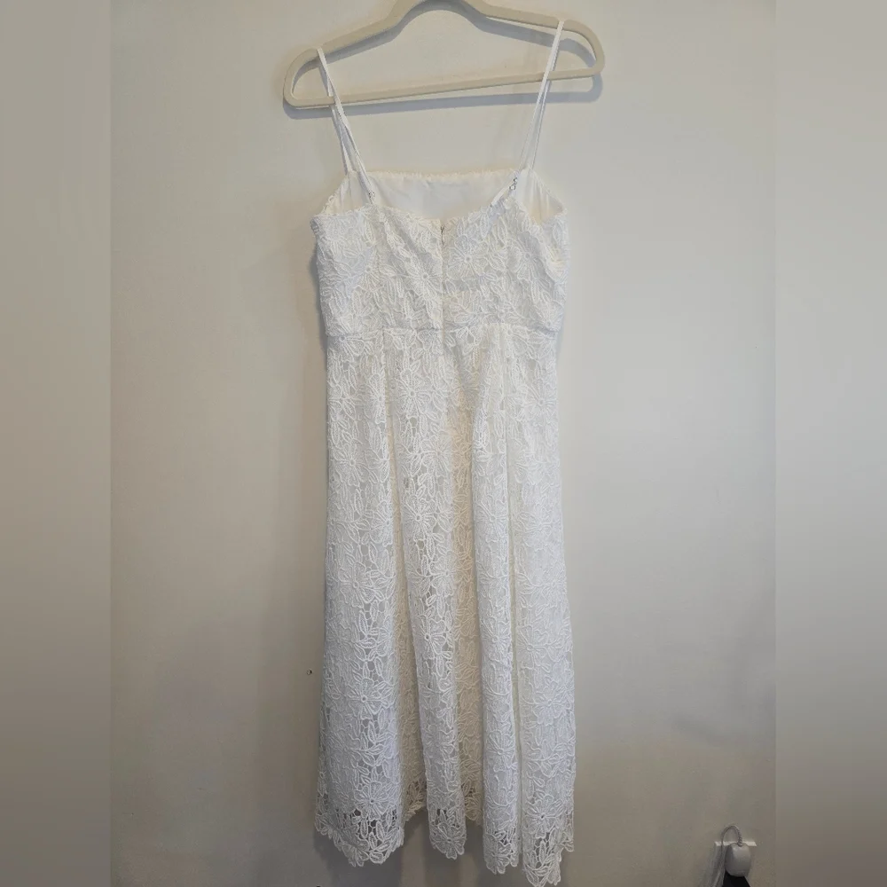 Astr White Flowery Lace Midi Dress Size Medium Nwot, Has One Very Small Flaw - Picture 10 of 16